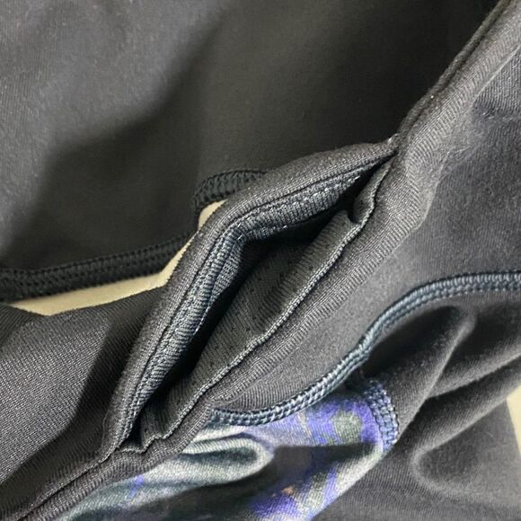 Patagonia Size Small Centered Crop Leggings – Abstract Jungle (Smolder Blue) - Picture 9 of 13